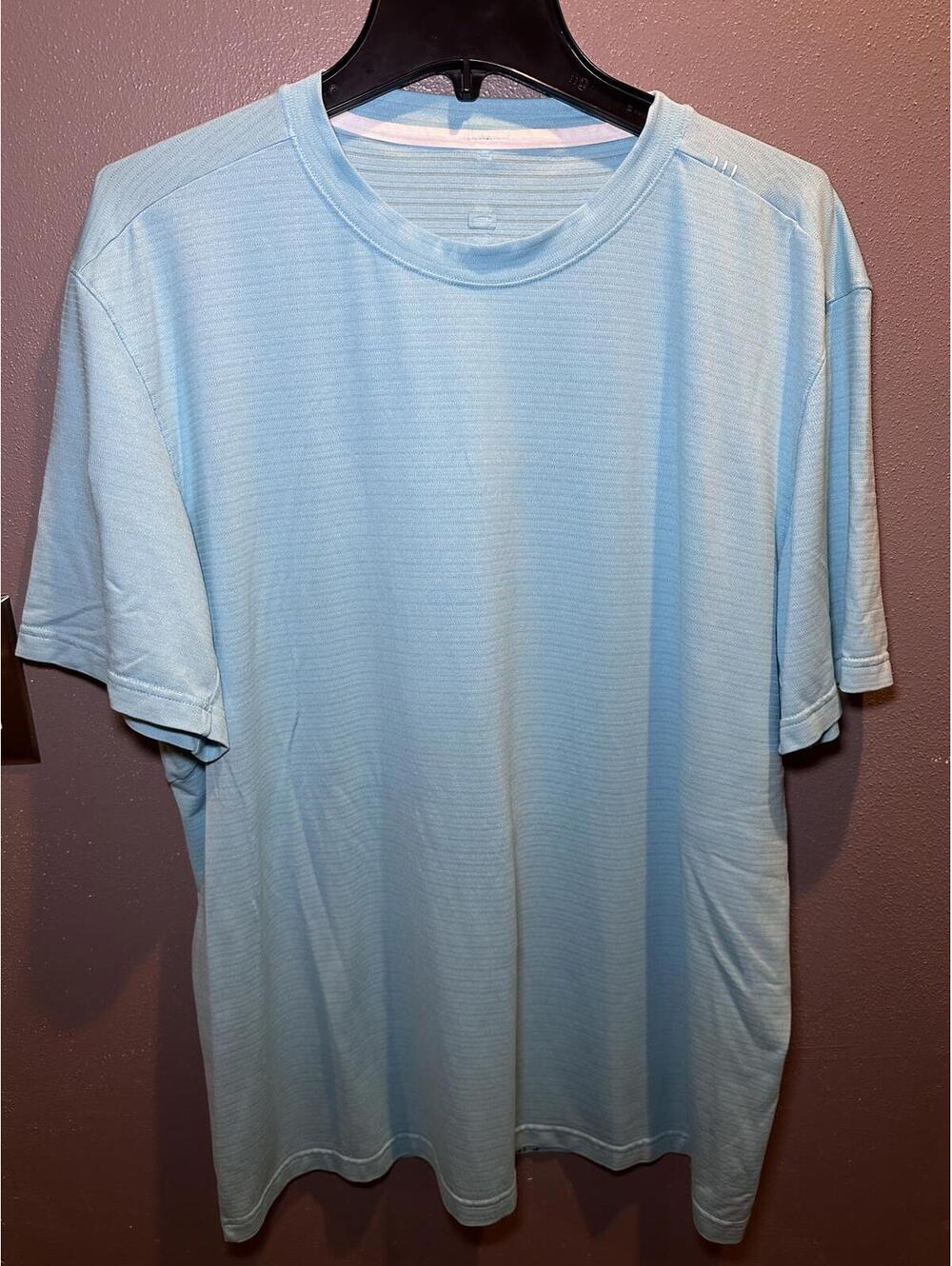 Lululemon Men's Light Blue Athletic T-Shirt XL